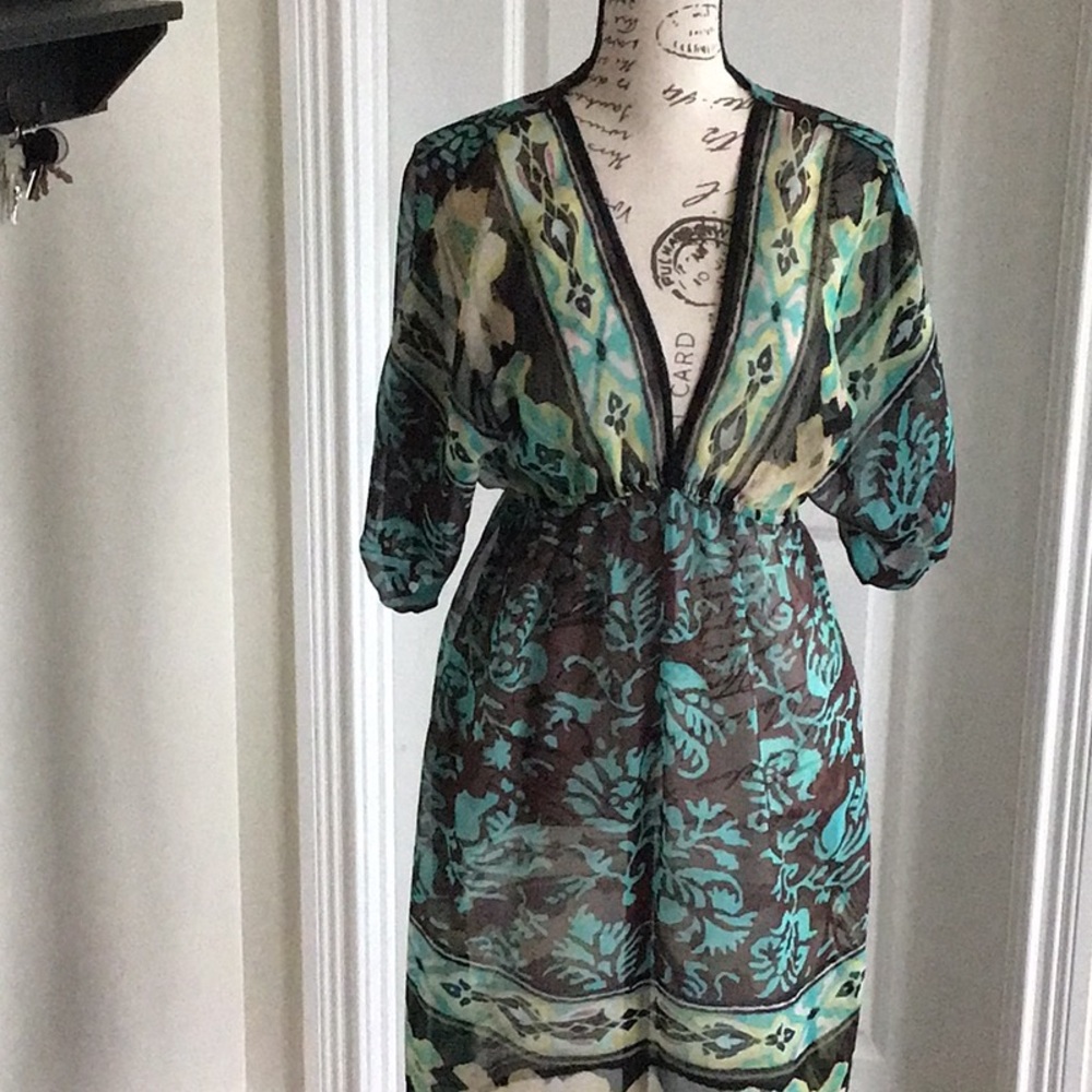 Sheer swim  cover up dress multi print  V neck elastic waist and sleeves Sz M